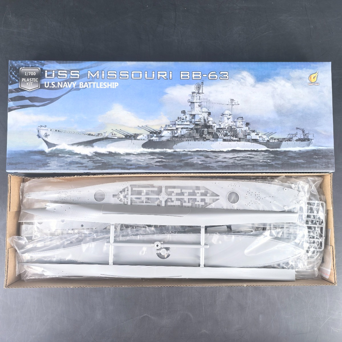 VeryFire VF700909 1/700 USS ミズ - Model Kit Uss Missouri のレビューと価格