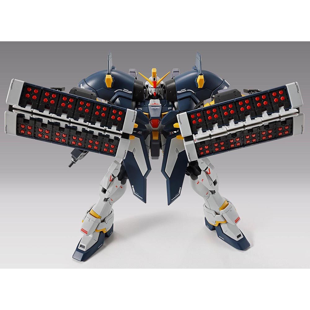 オリジナルバンダイ MG 1/100 ガンダムサンドロック  - Model Kit Lizard のレビューと価格