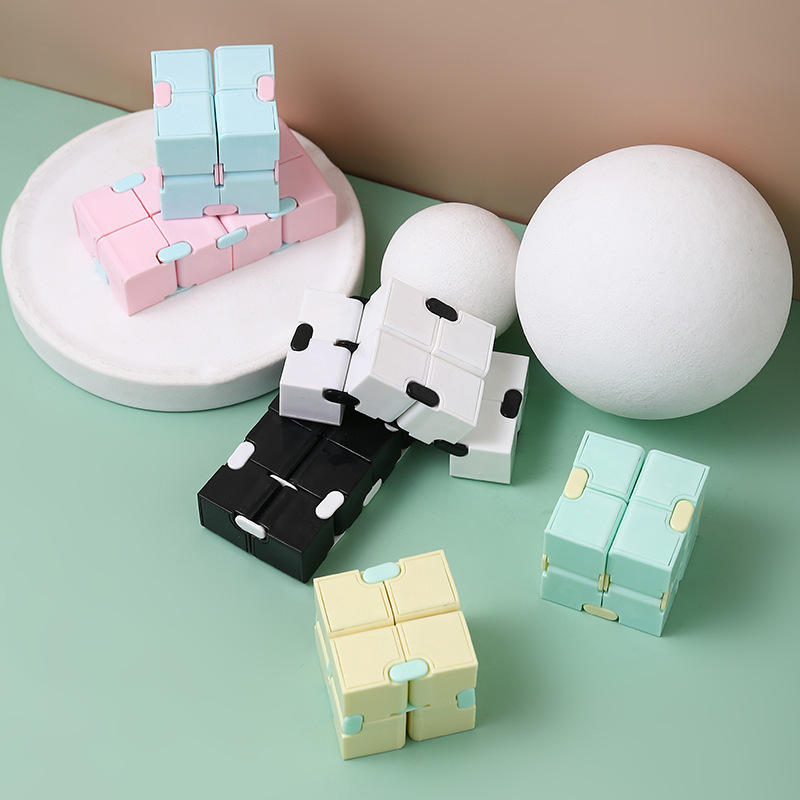 無限マジックキューブ 指先聖手アーティファクト インテリジェ - Model Kit Infinite Dimension のレビューと価格